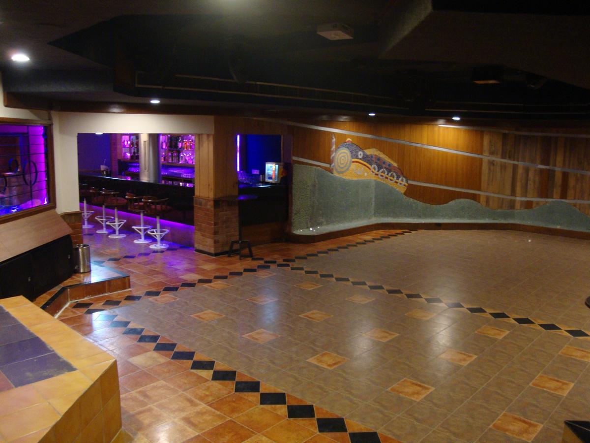 Hotel North Park Панчкула Екстериор снимка