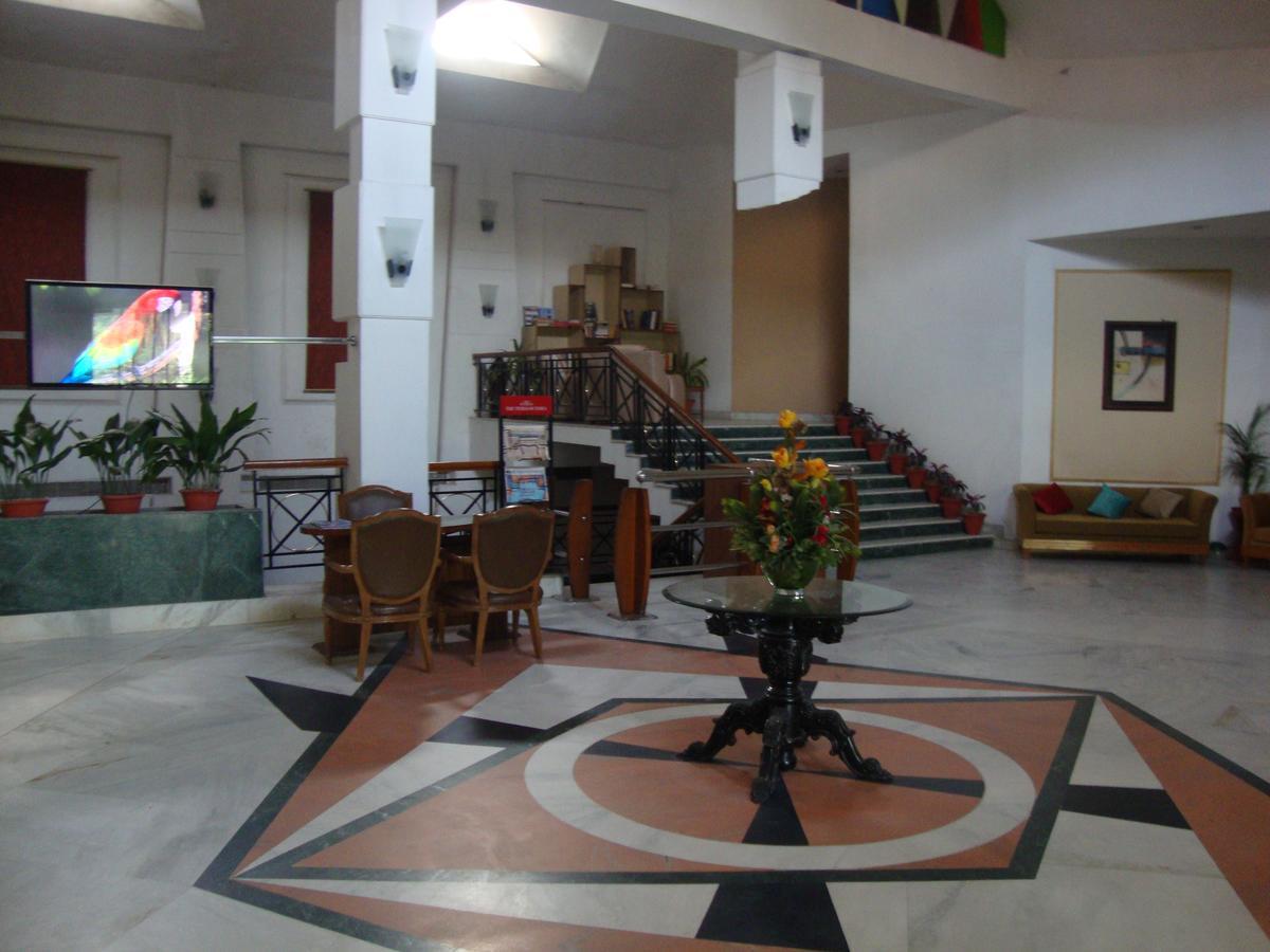 Hotel North Park Панчкула Екстериор снимка