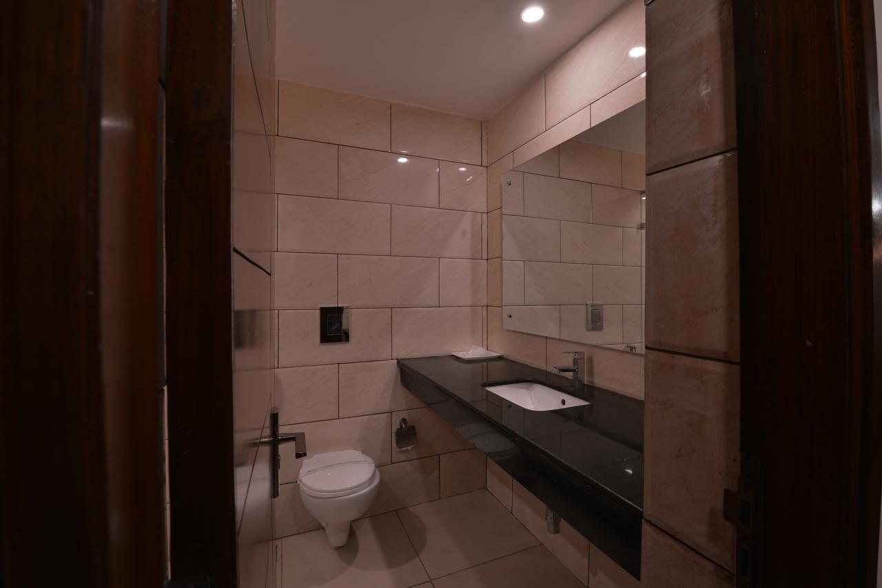 Hotel North Park Панчкула Екстериор снимка